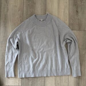 ATHLETA HAWTHORN CREW SWEATER MERINO EXTRA FINE WOOL BLEND PALE BLUE GRAY LARGE